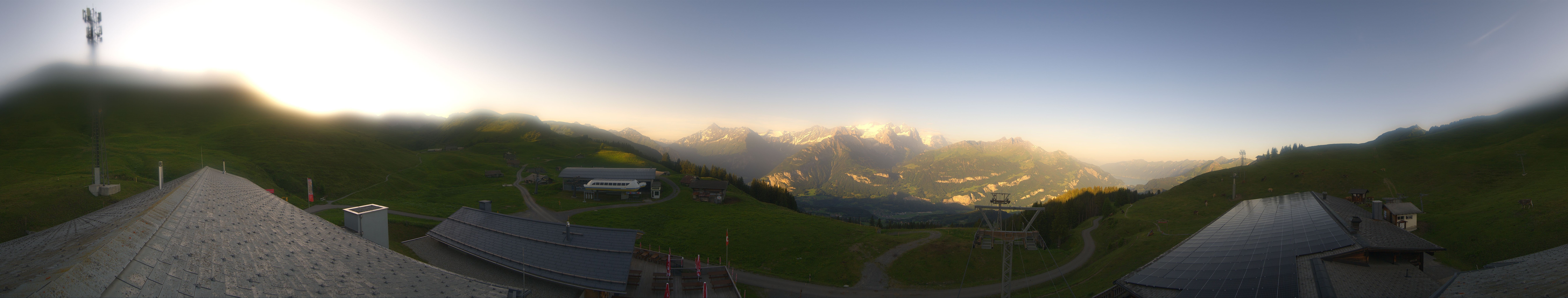 Archived image Webcam Roundshot Meiringen Hasliberg Mid-Station Kaeserstatt