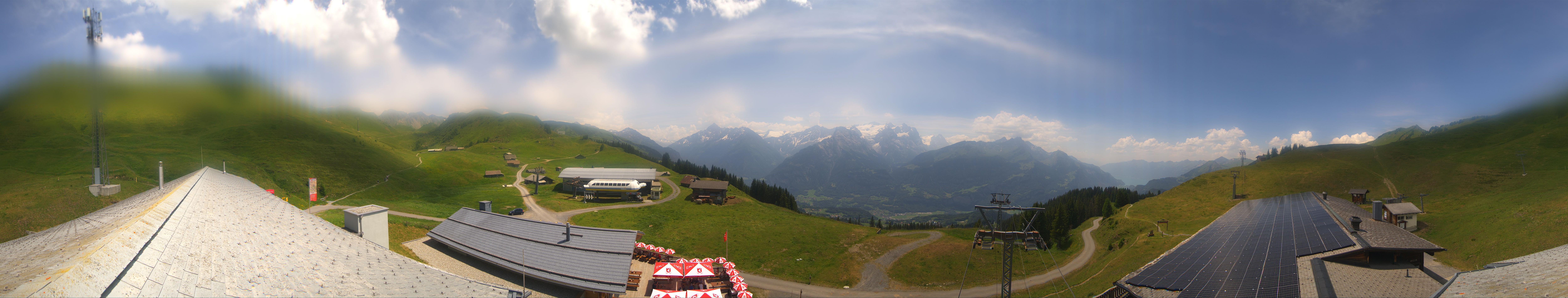 Archived image Webcam Roundshot Meiringen Hasliberg Mid-Station Kaeserstatt