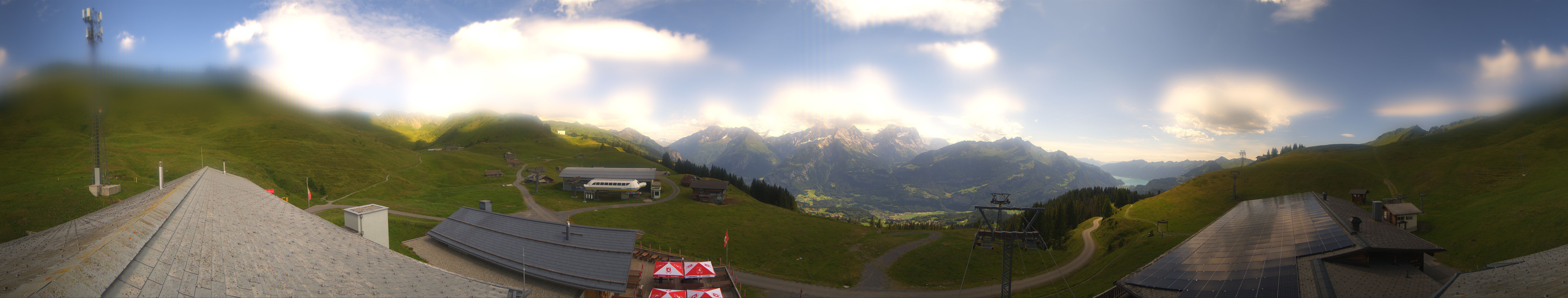 Archived image Webcam Roundshot Meiringen Hasliberg Mid-Station Kaeserstatt