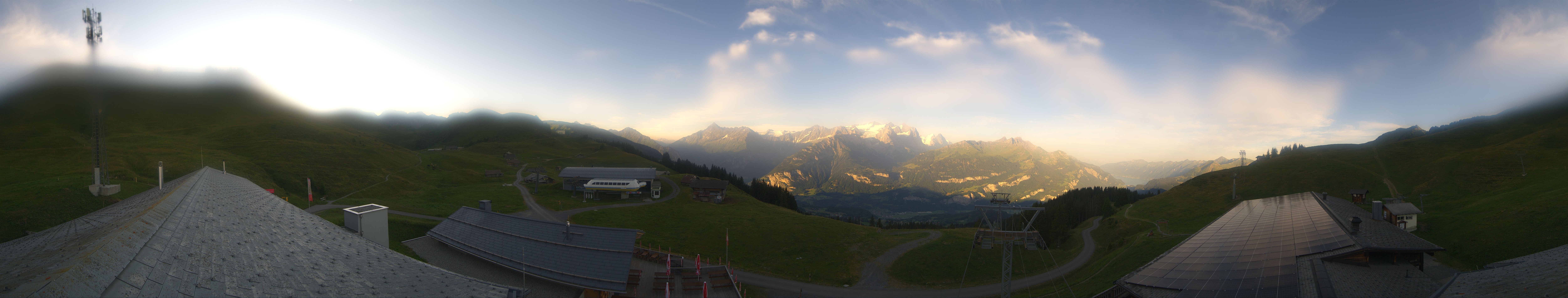 Archived image Webcam Roundshot Meiringen Hasliberg Mid-Station Kaeserstatt