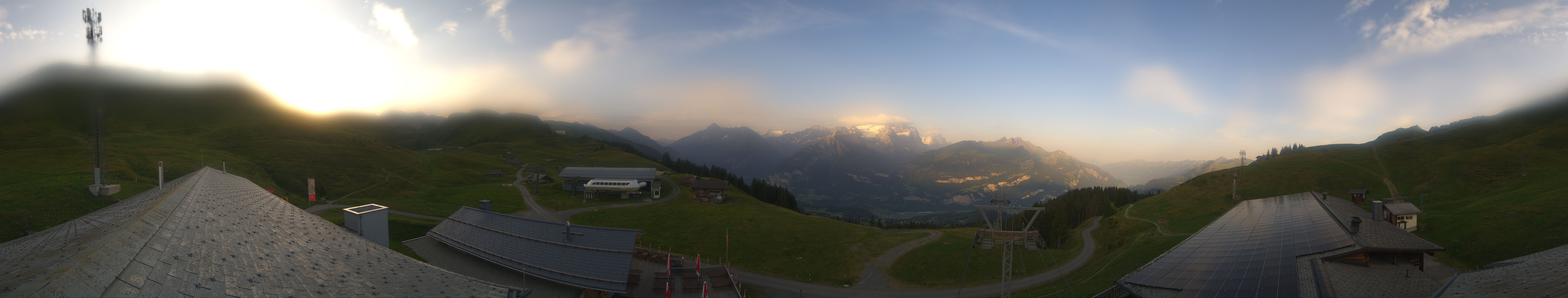 Archiv Foto Webcam Panoramacam Meiringen Hasliberg Mittelstation Käserstatt