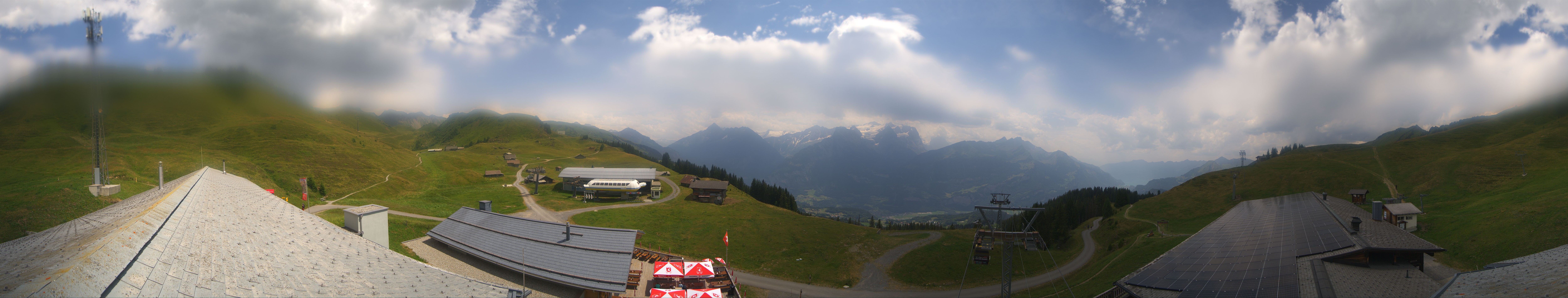 Archiv Foto Webcam Panoramacam Meiringen Hasliberg Mittelstation Käserstatt