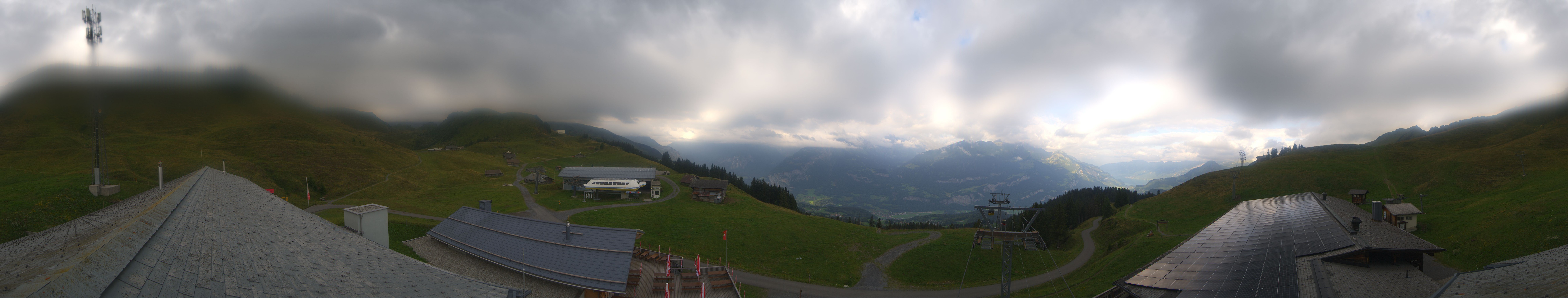Archived image Webcam Roundshot Meiringen Hasliberg Mid-Station Kaeserstatt