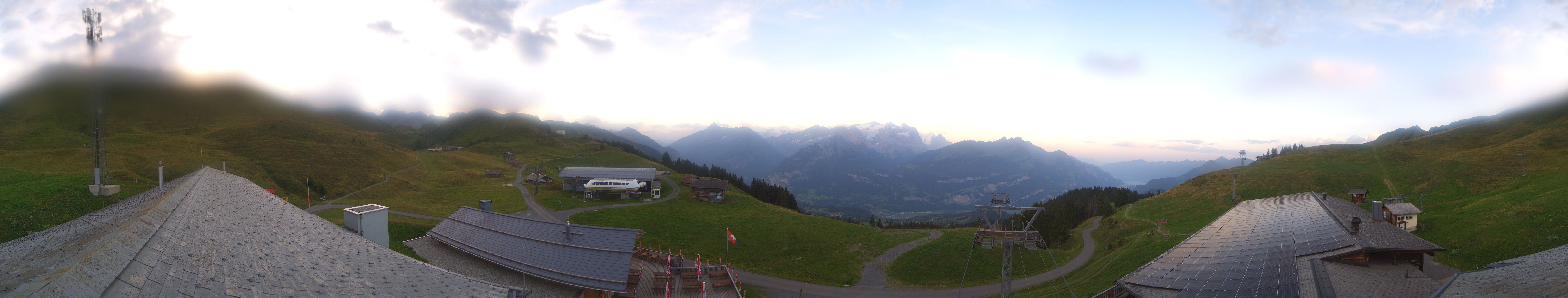 Archiv Foto Webcam Panoramacam Meiringen Hasliberg Mittelstation Käserstatt