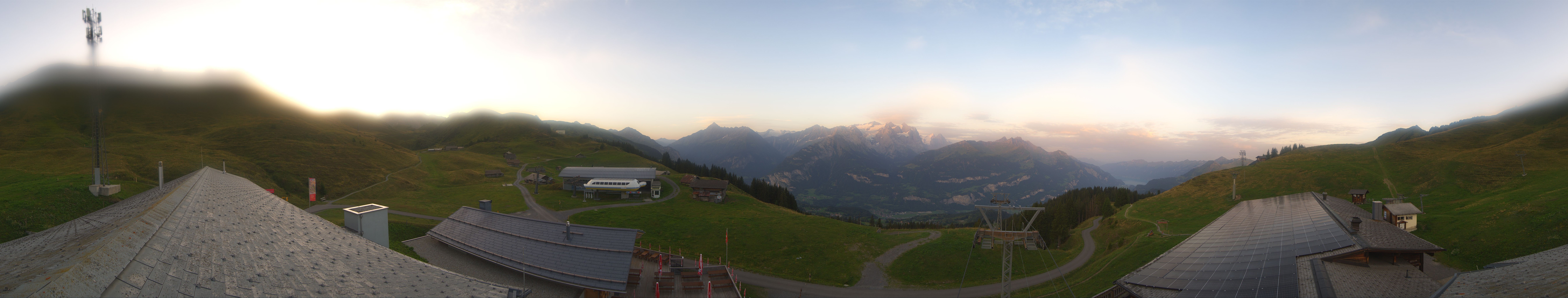 Archived image Webcam Roundshot Meiringen Hasliberg Mid-Station Kaeserstatt