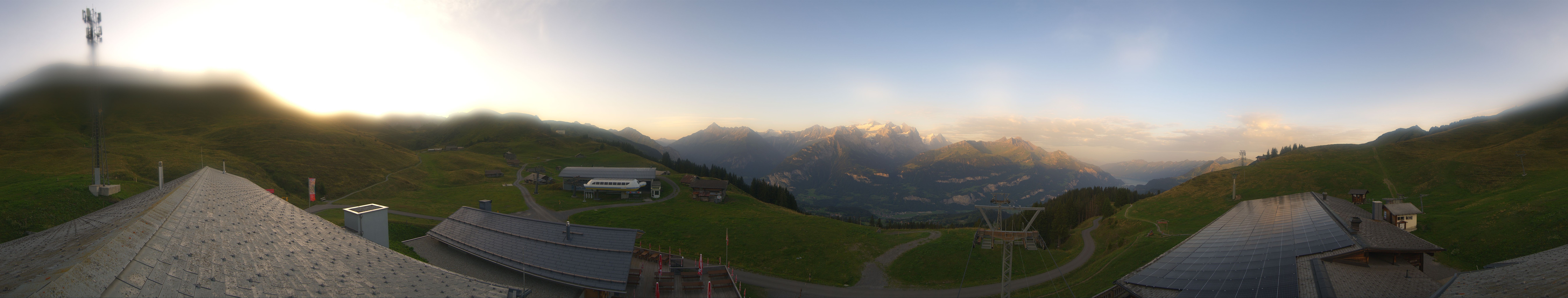 Archived image Webcam Roundshot Meiringen Hasliberg Mid-Station Kaeserstatt