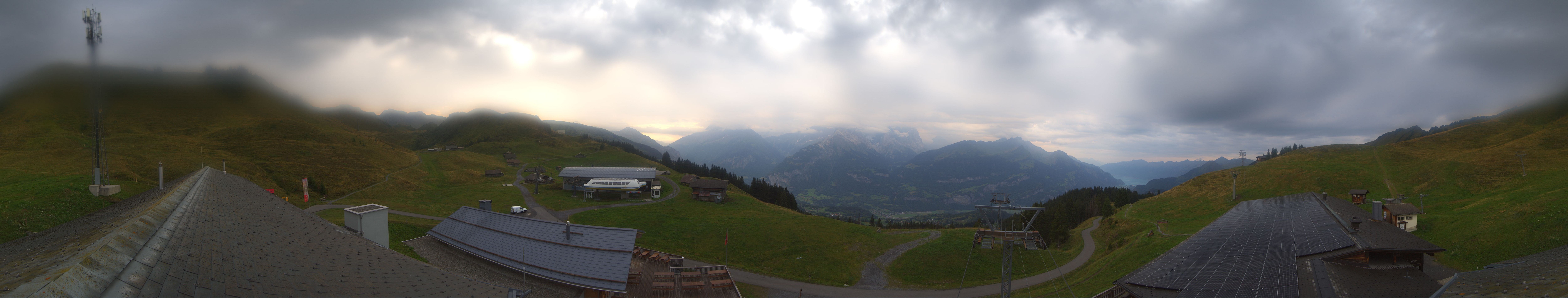 Archived image Webcam Roundshot Meiringen Hasliberg Mid-Station Kaeserstatt