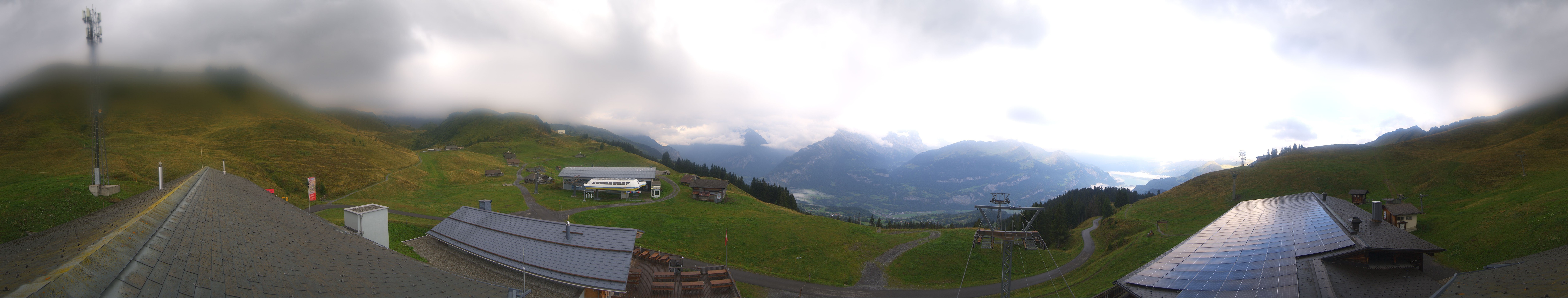 Archiv Foto Webcam Panoramacam Meiringen Hasliberg Mittelstation Käserstatt