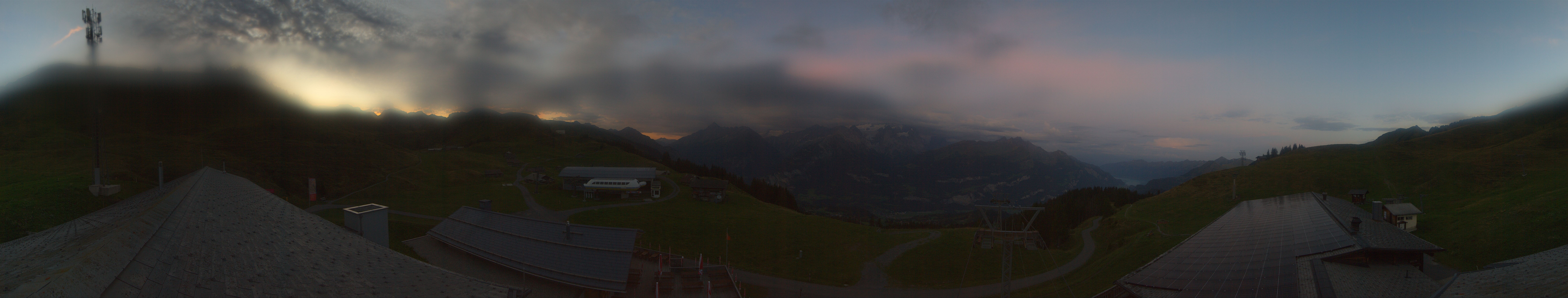 Archived image Webcam Roundshot Meiringen Hasliberg Mid-Station Kaeserstatt