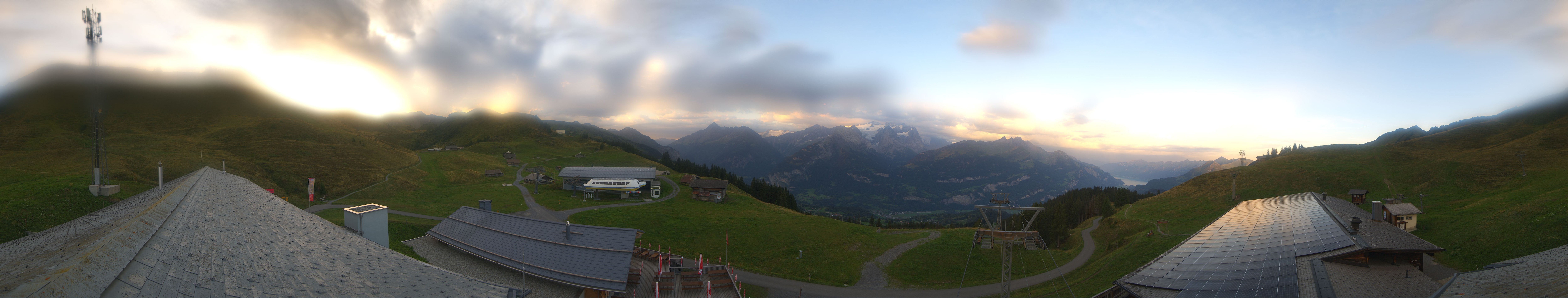 Archived image Webcam Roundshot Meiringen Hasliberg Mid-Station Kaeserstatt