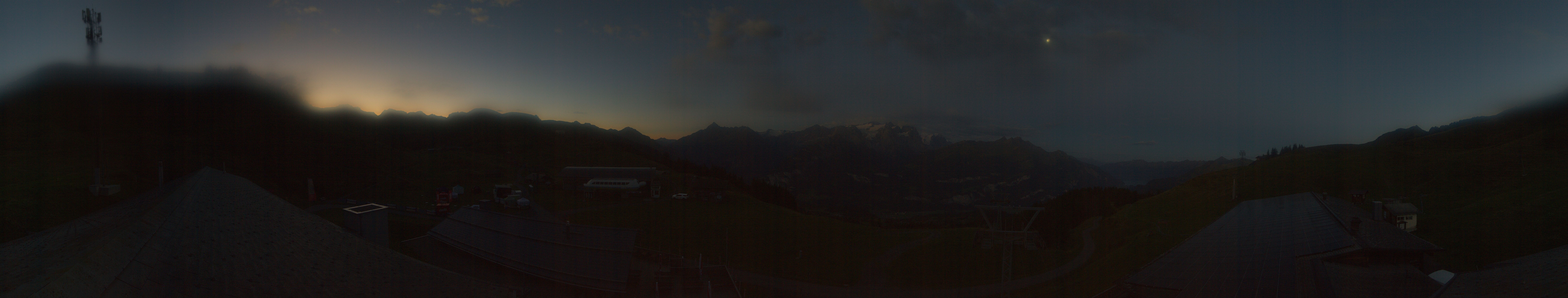 Archived image Webcam Roundshot Meiringen Hasliberg Mid-Station Kaeserstatt