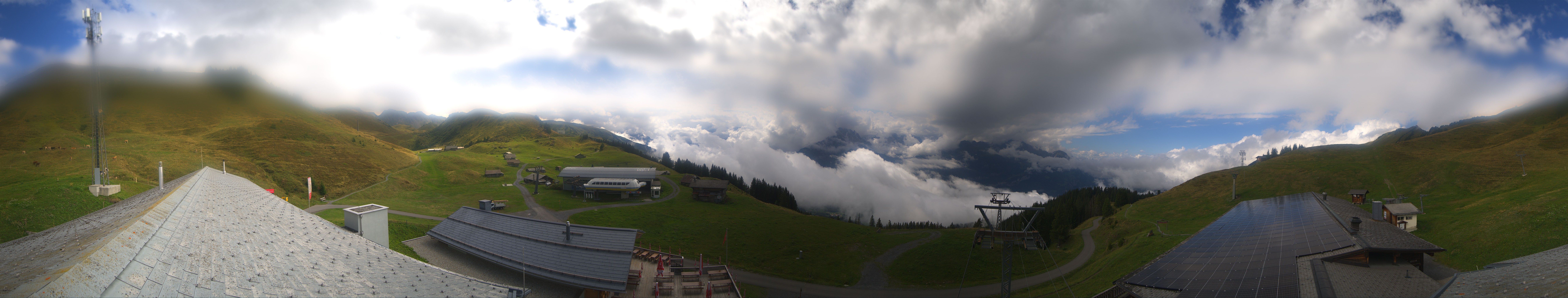 Archived image Webcam Roundshot Meiringen Hasliberg Mid-Station Kaeserstatt