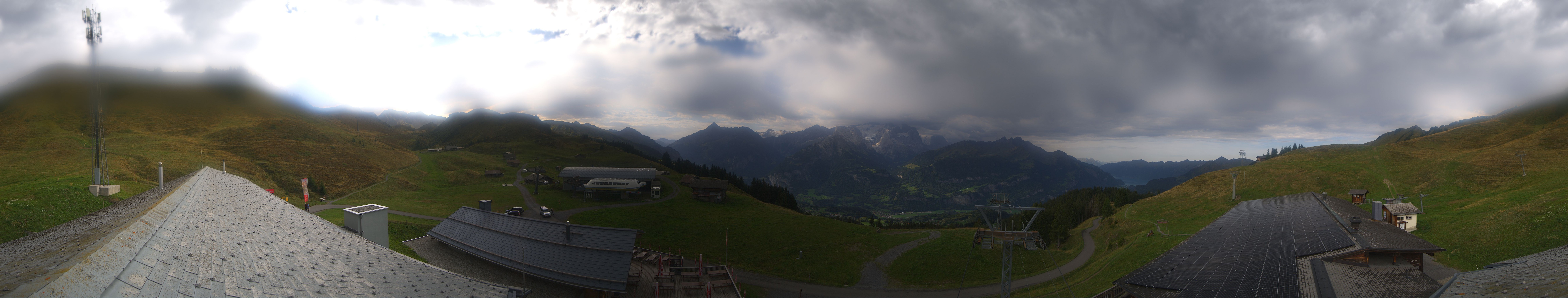 Archived image Webcam Roundshot Meiringen Hasliberg Mid-Station Kaeserstatt