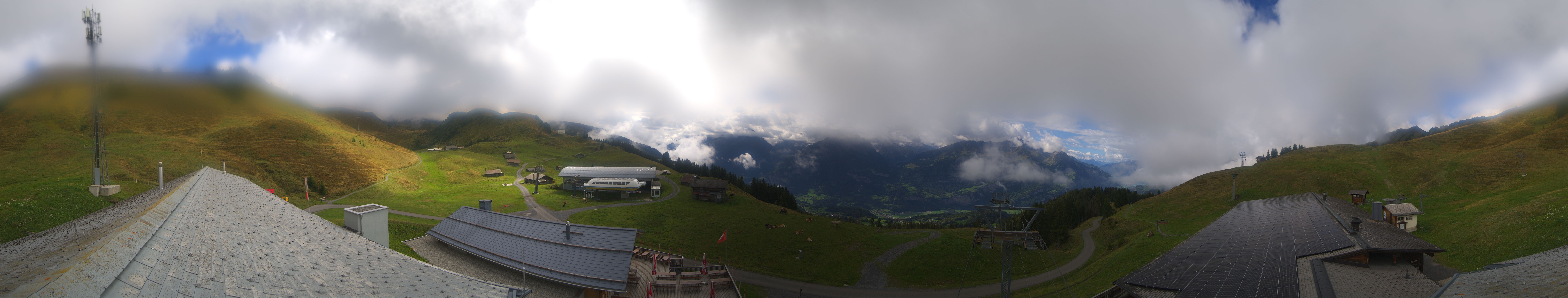 Archived image Webcam Roundshot Meiringen Hasliberg Mid-Station Kaeserstatt