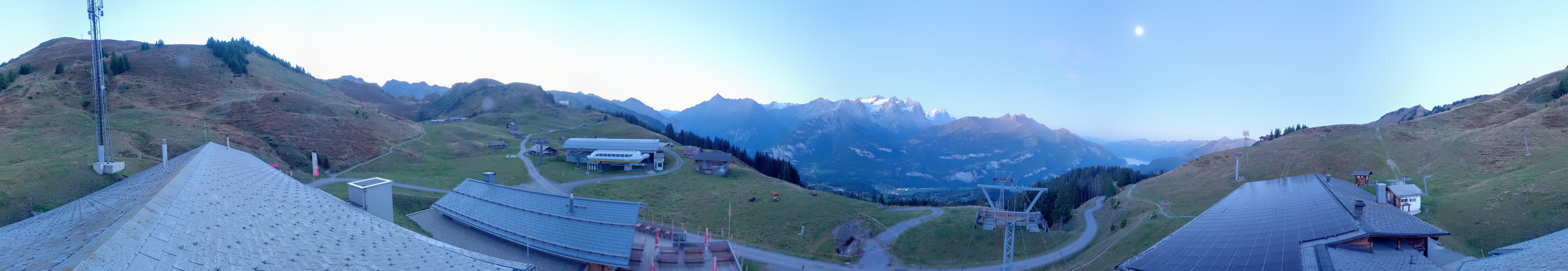 Archived image Webcam Roundshot Meiringen Hasliberg Mid-Station Kaeserstatt