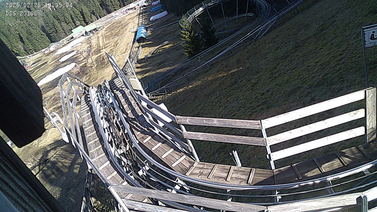 Archived image Webcam Mehliskopf - View Toboggan run