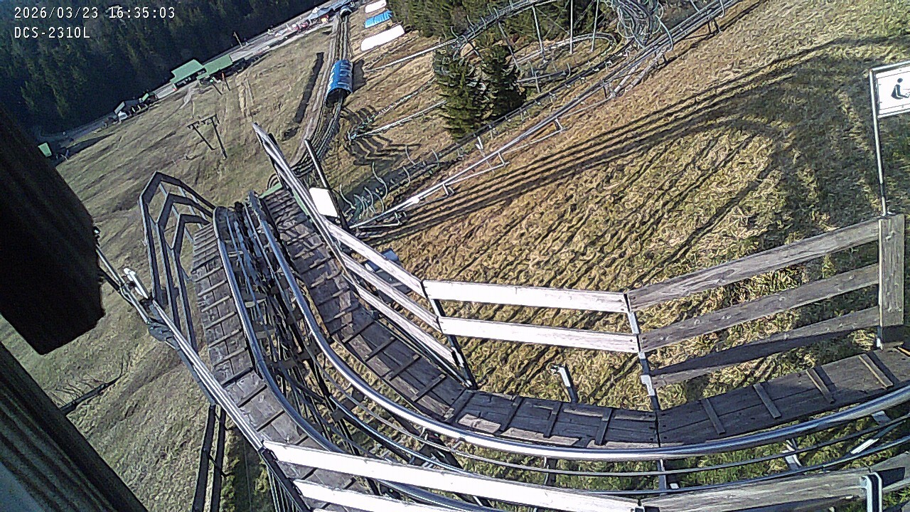 Archived image Webcam Mehliskopf - View Toboggan run
