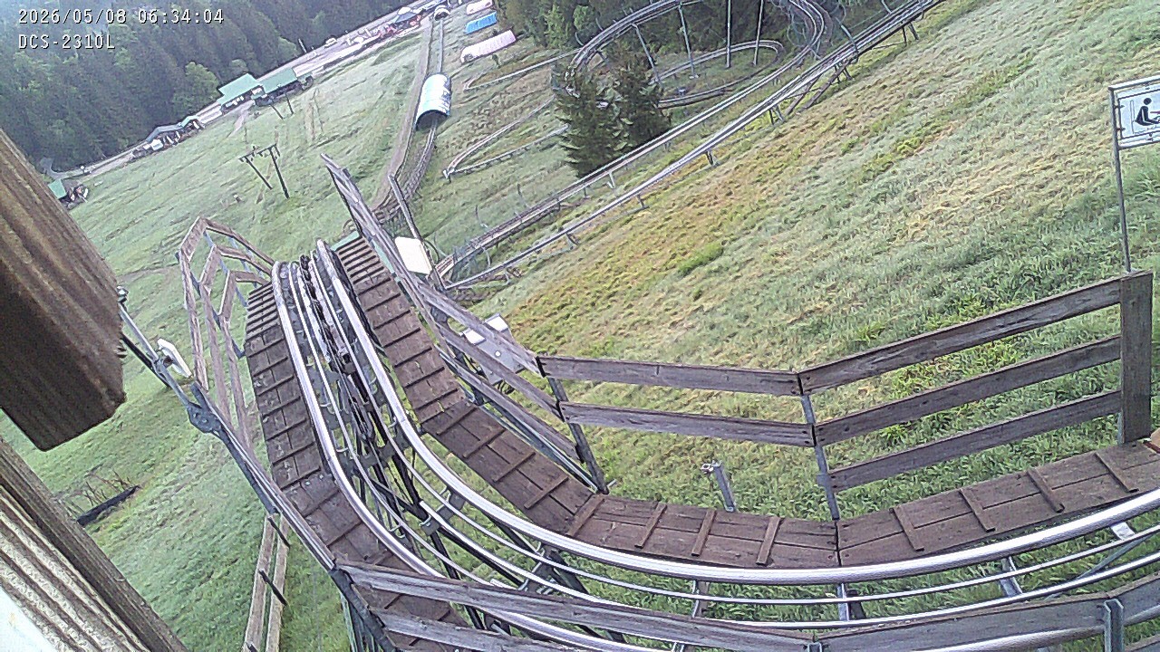 Archived image Webcam Mehliskopf - View Toboggan run