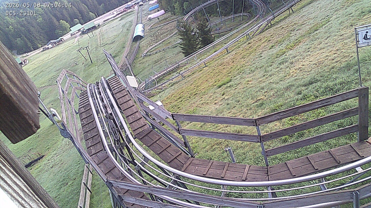 Archived image Webcam Mehliskopf - View Toboggan run