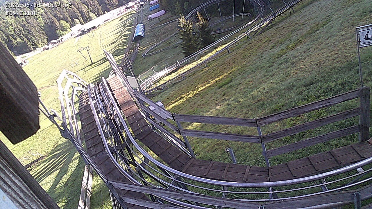 Archived image Webcam Mehliskopf - View Toboggan run