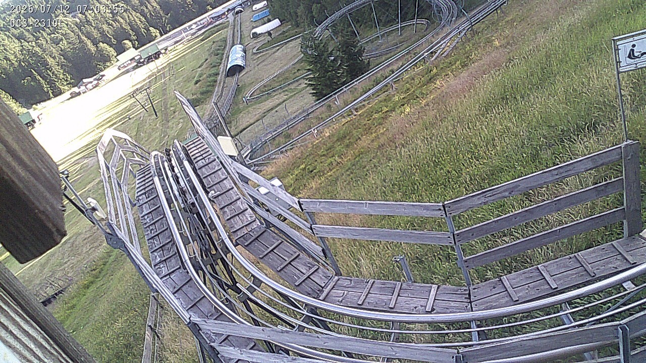 Archived image Webcam Mehliskopf - View Toboggan run