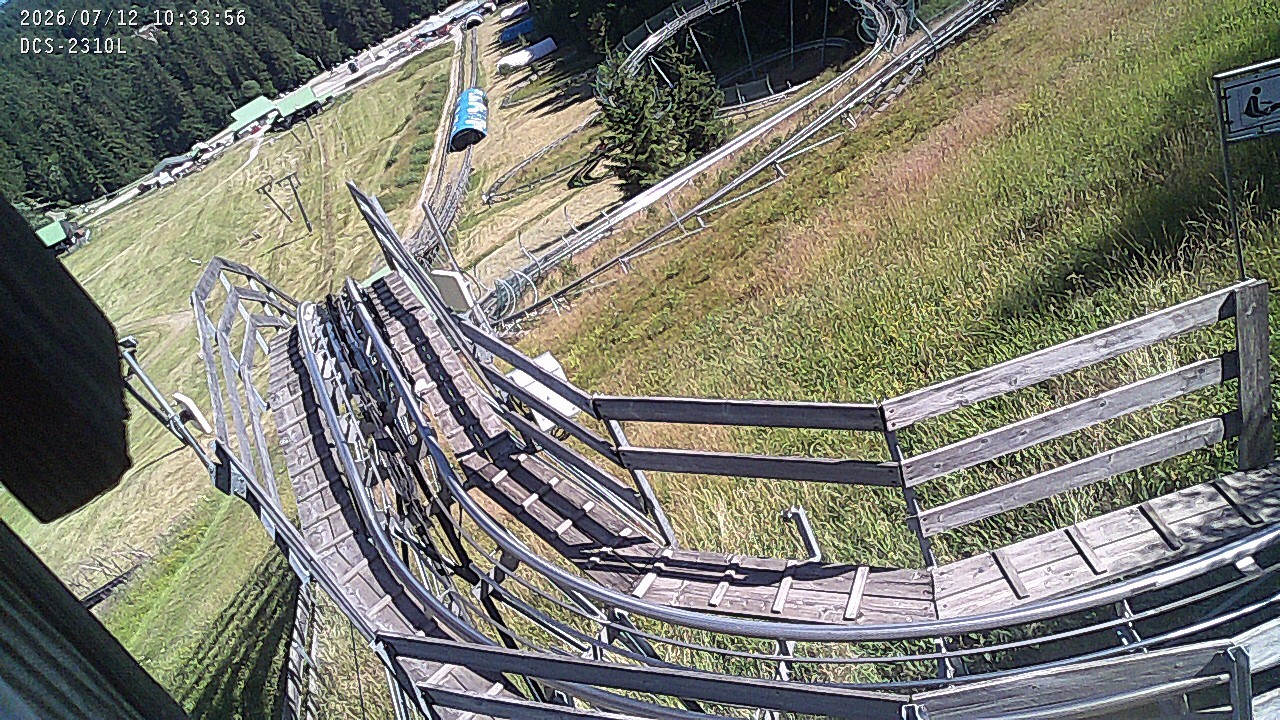 Archived image Webcam Mehliskopf - View Toboggan run