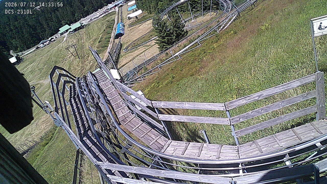 Archived image Webcam Mehliskopf - View Toboggan run