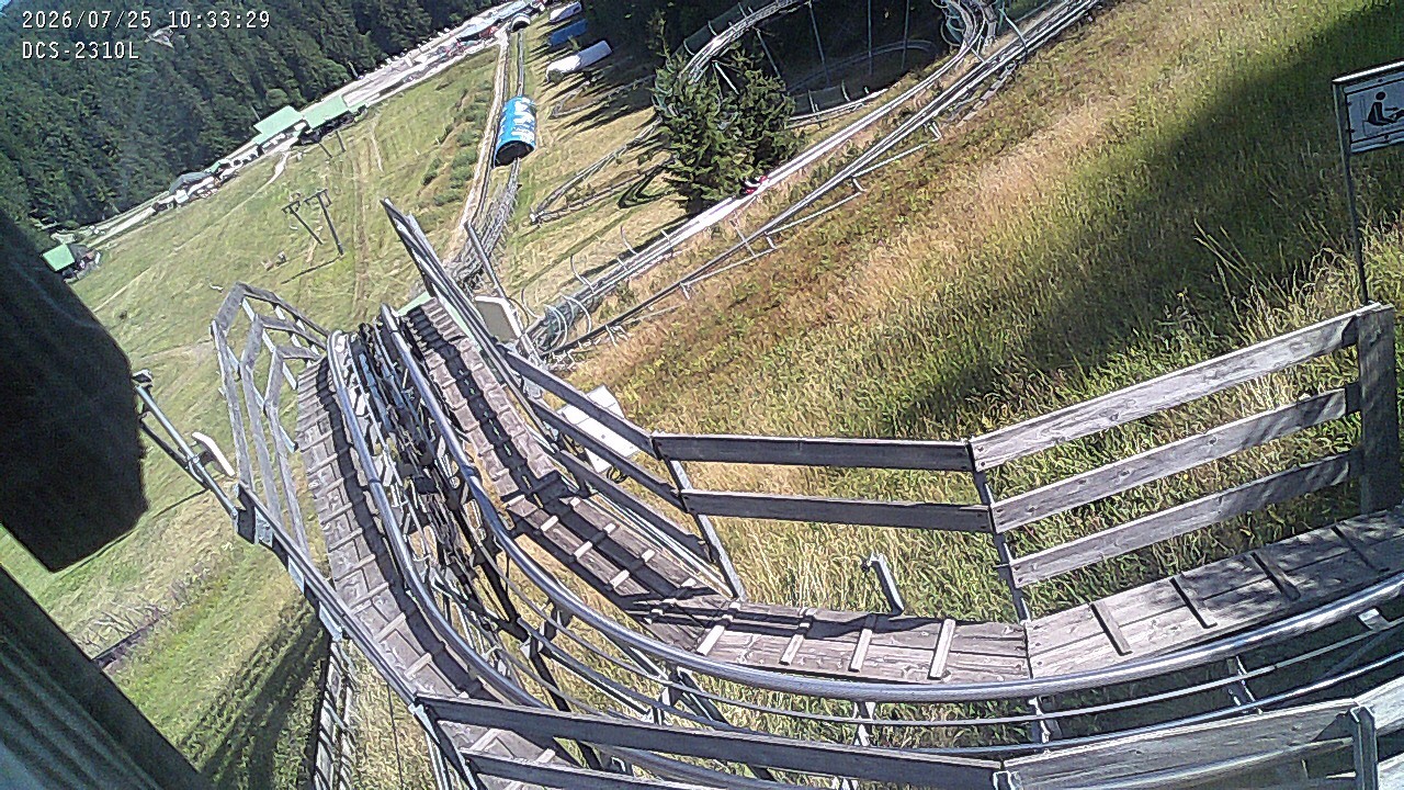 Archived image Webcam Mehliskopf - View Toboggan run
