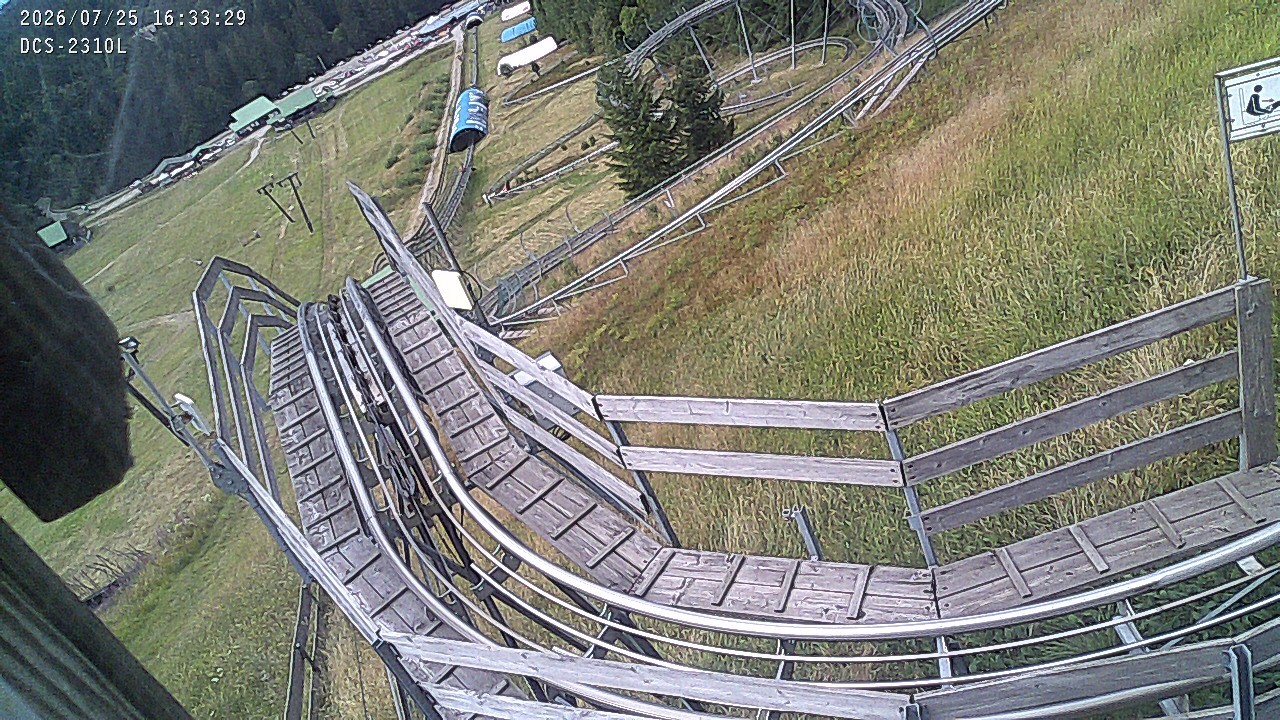 Archived image Webcam Mehliskopf - View Toboggan run