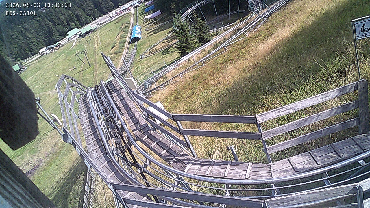 Archived image Webcam Mehliskopf - View Toboggan run