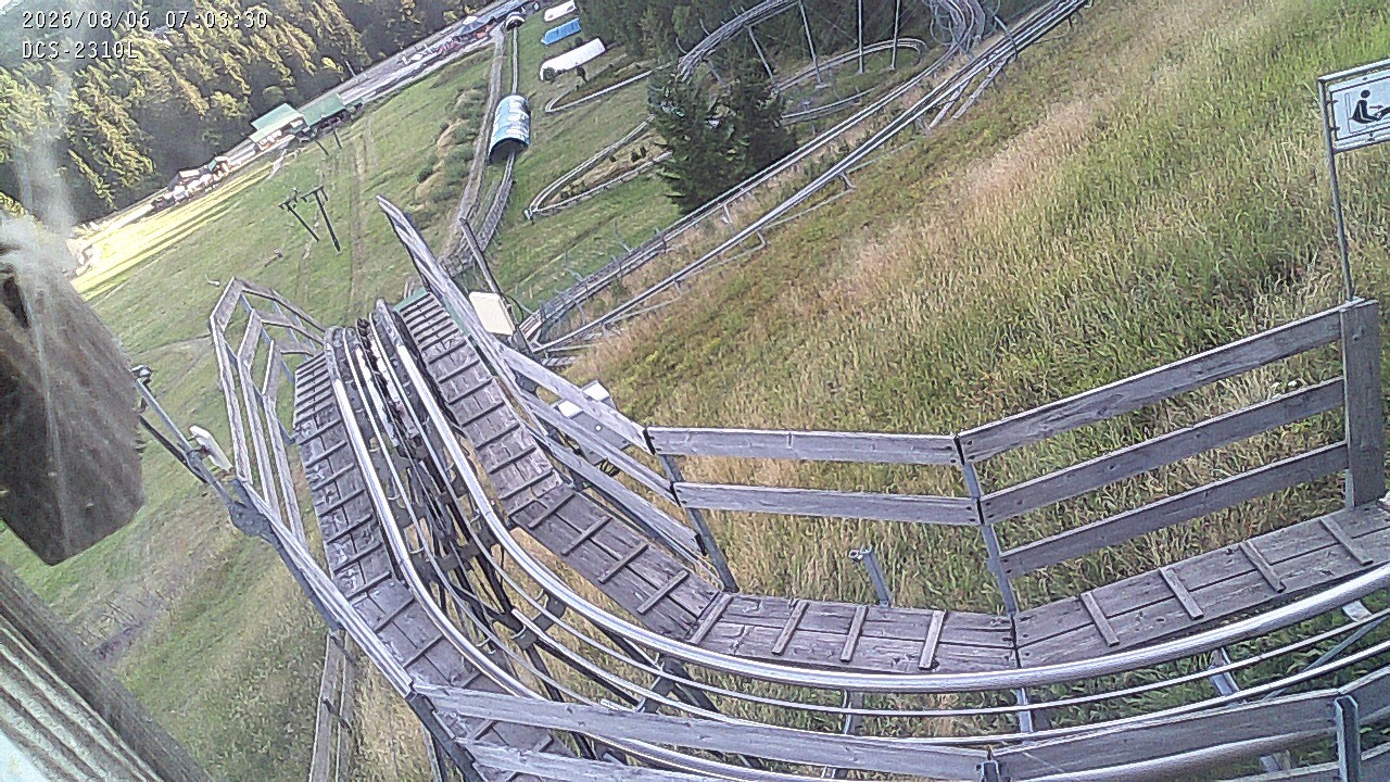 Archived image Webcam Mehliskopf - View Toboggan run
