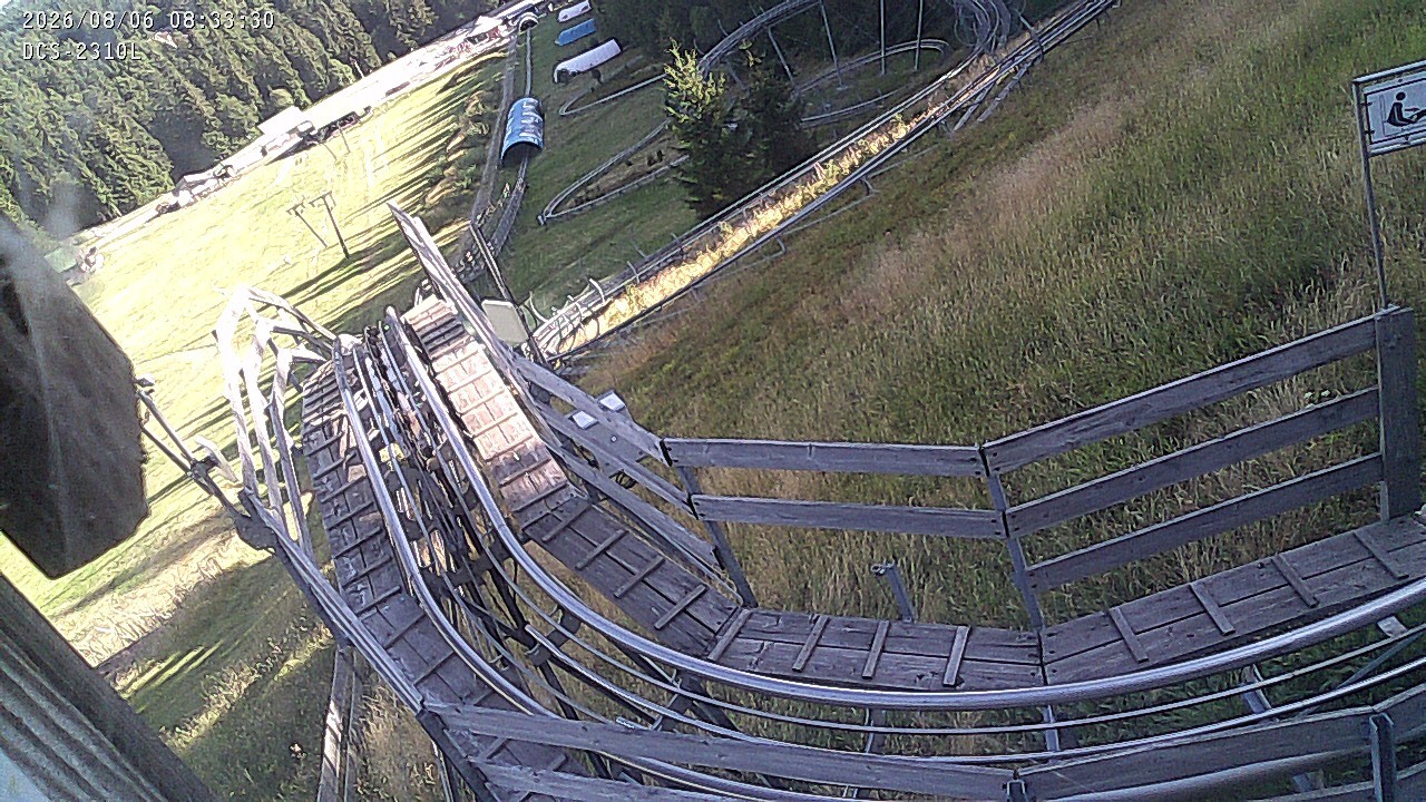 Archived image Webcam Mehliskopf - View Toboggan run