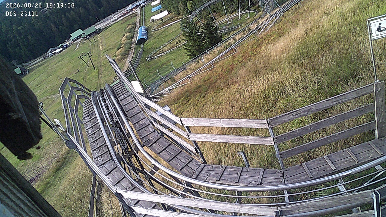 Archived image Webcam Mehliskopf - View Toboggan run