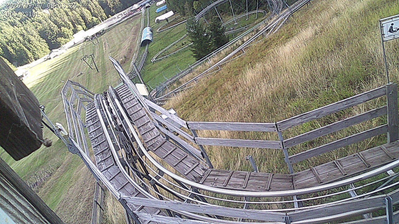 Archived image Webcam Mehliskopf - View Toboggan run