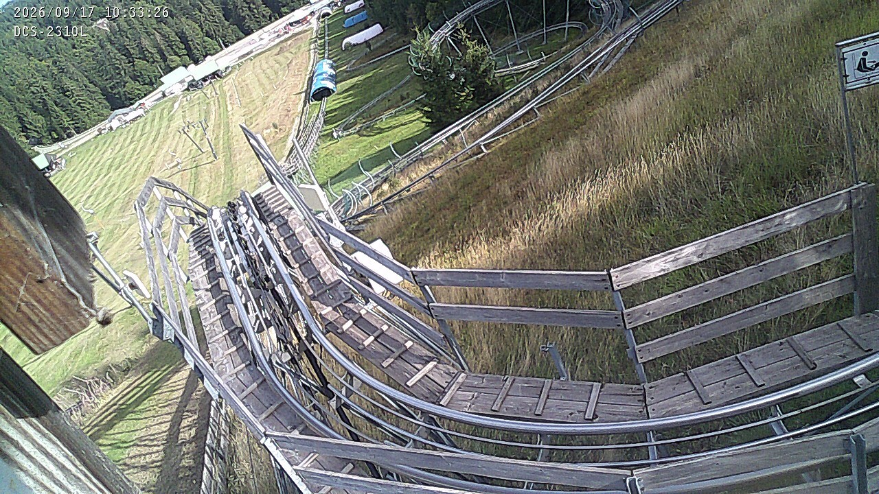 Archived image Webcam Mehliskopf - View Toboggan run