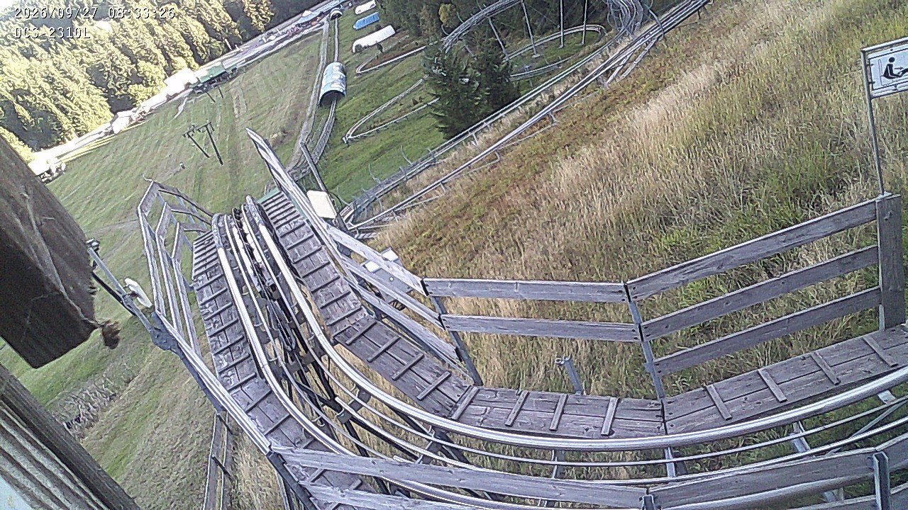 Archived image Webcam Mehliskopf - View Toboggan run