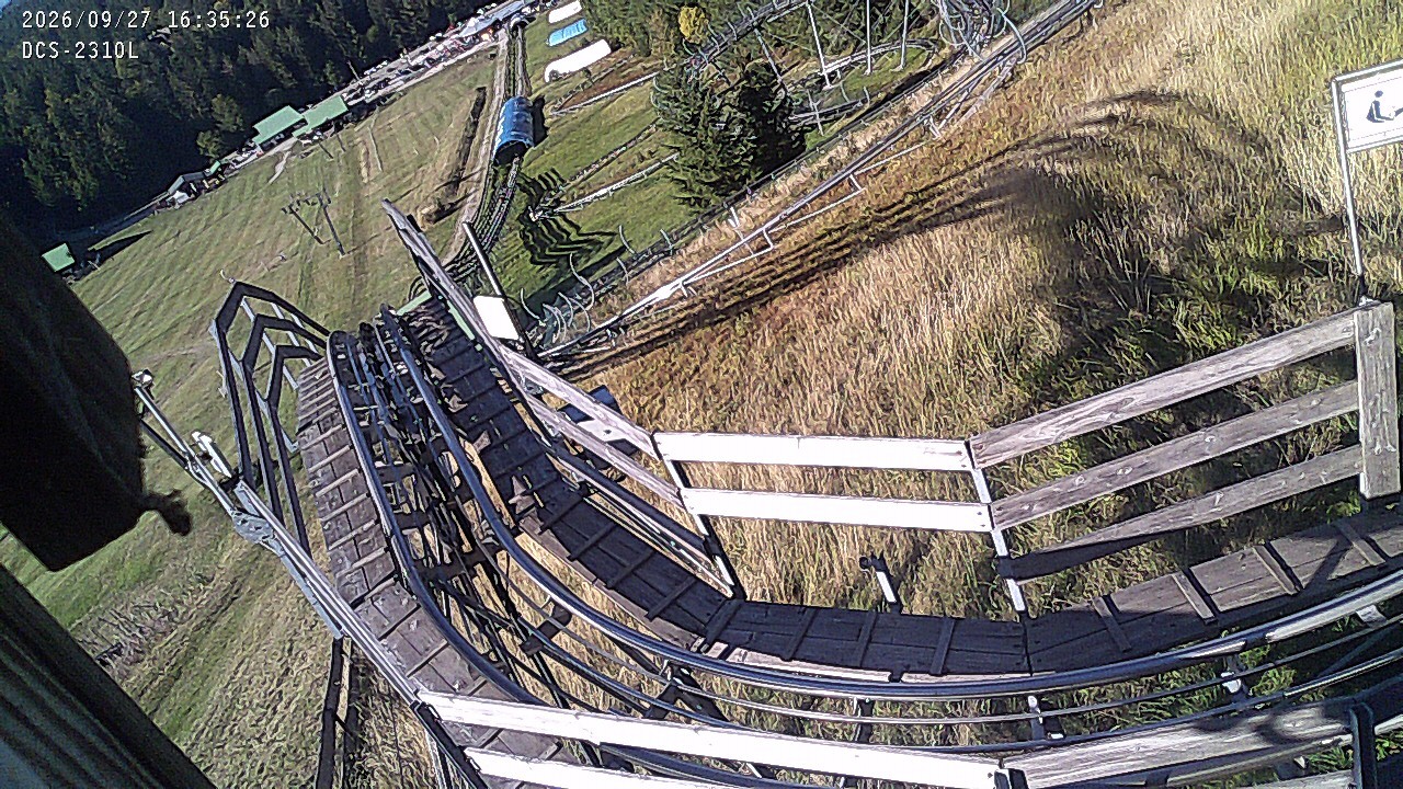 Archived image Webcam Mehliskopf - View Toboggan run