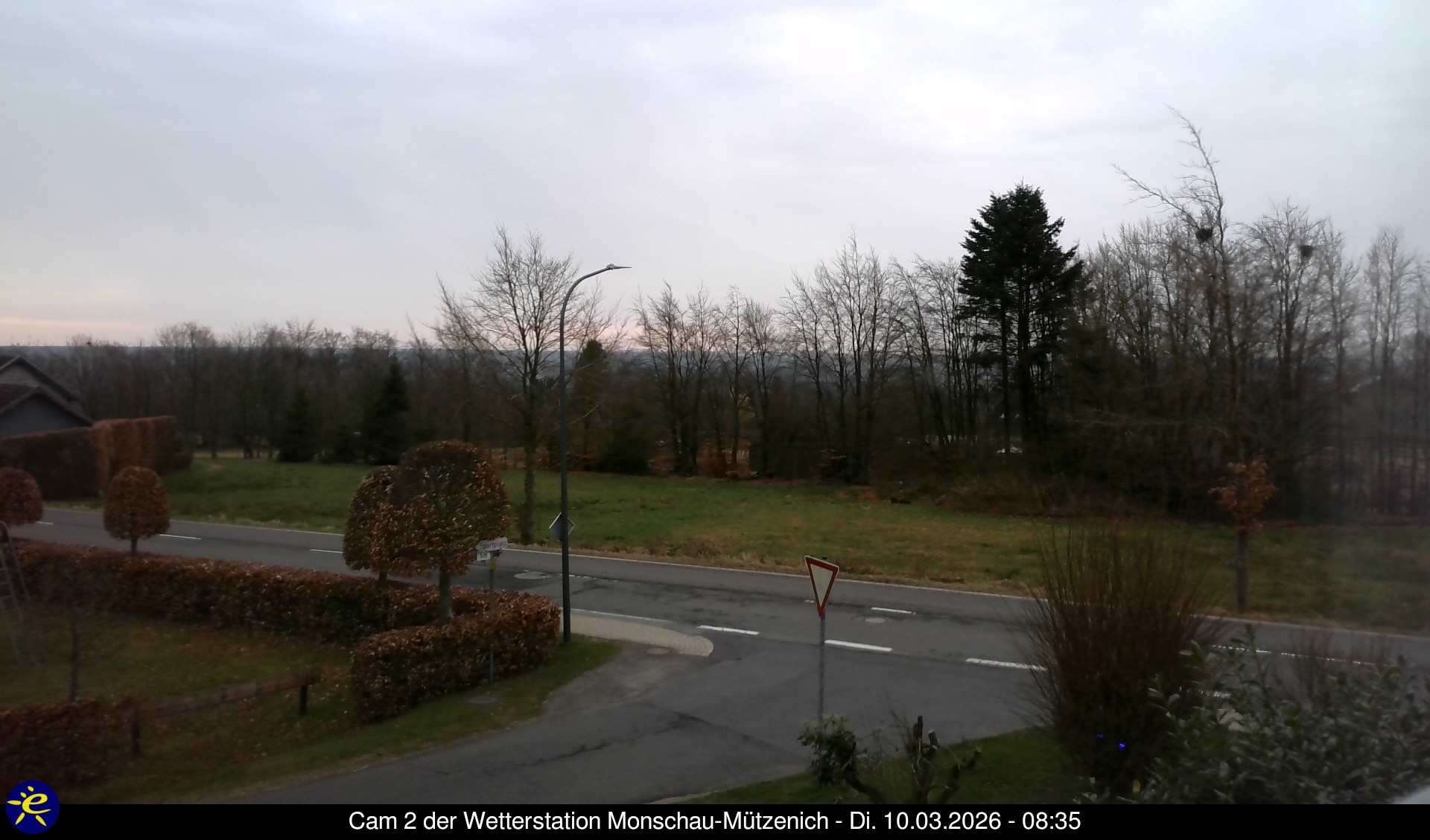 Archived image Webcam Mützenich in the Eifel region