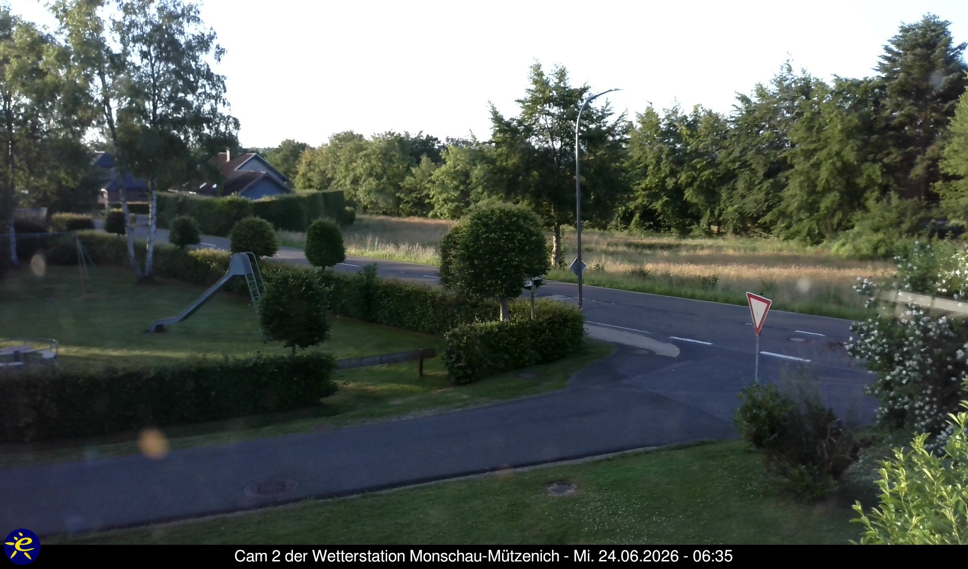 Archived image Webcam Mützenich in the Eifel region