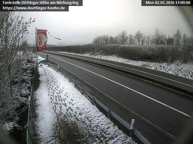 Archiv Foto Webcam Blick zur Nürburg