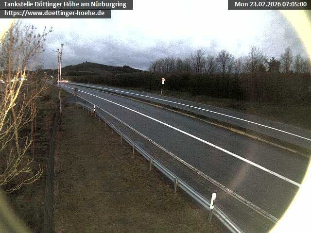 Archiv Foto Webcam Blick zur Nürburg