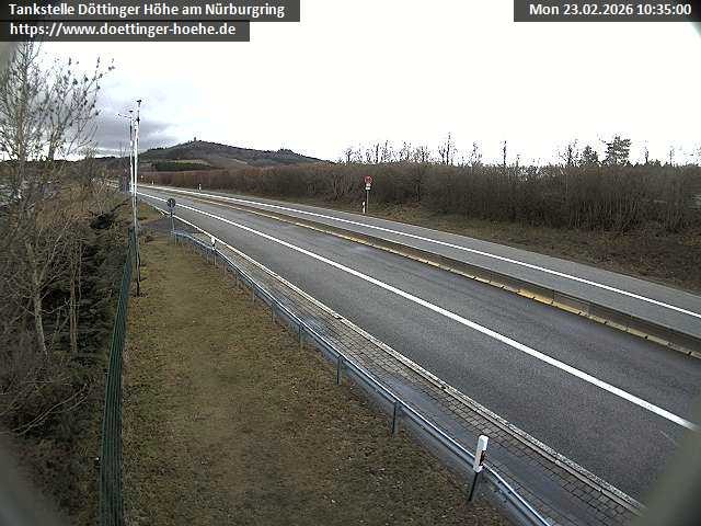 Archiv Foto Webcam Blick zur Nürburg