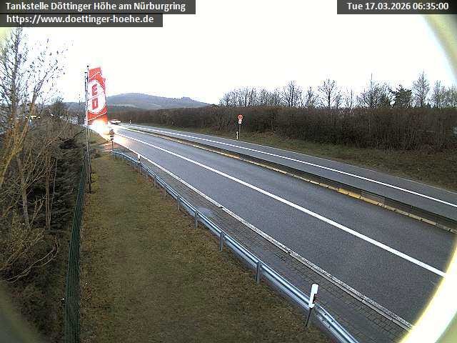 Archiv Foto Webcam Blick zur Nürburg