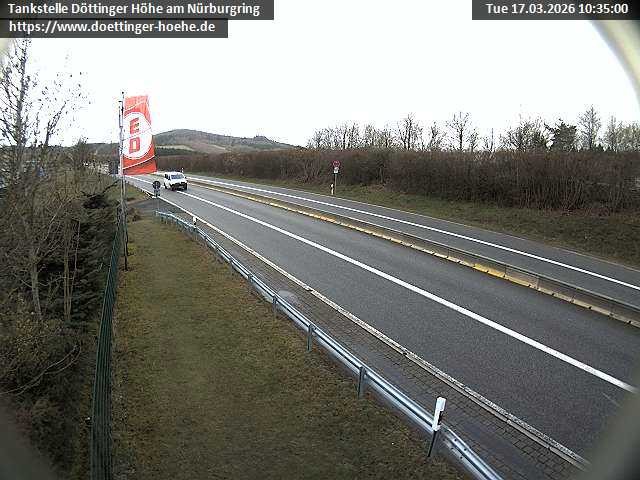 Archiv Foto Webcam Blick zur Nürburg