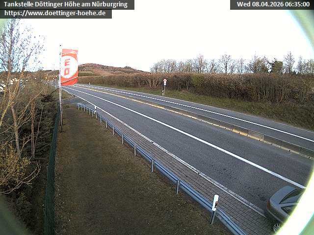 Archiv Foto Webcam Blick zur Nürburg