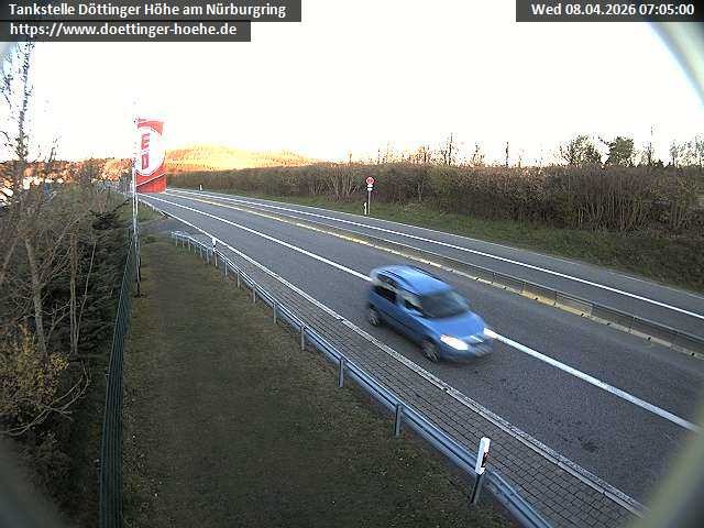 Archiv Foto Webcam Blick zur Nürburg