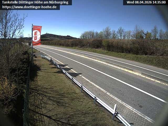 Archiv Foto Webcam Blick zur Nürburg