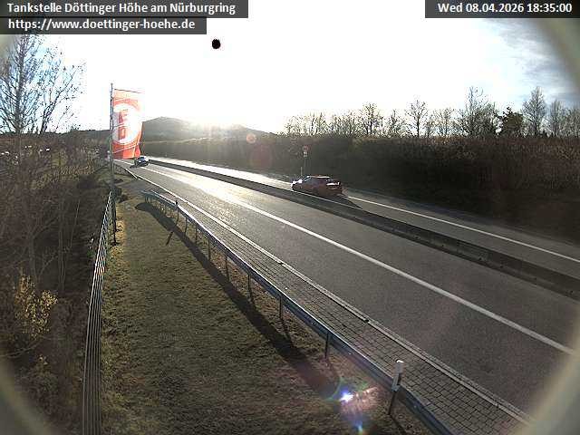 Archiv Foto Webcam Blick zur Nürburg