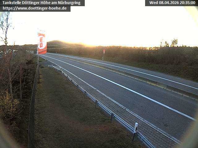 Archiv Foto Webcam Blick zur Nürburg