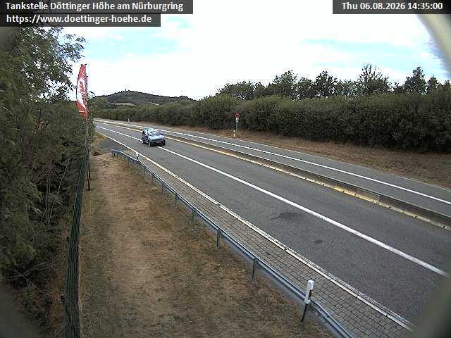 Archiv Foto Webcam Blick zur Nürburg